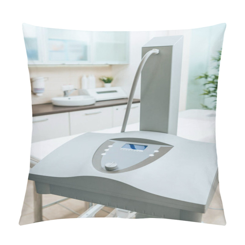 Personality  Starvac Apparatus With Control Panel Near Beauty Couch In Clinic Pillow Covers