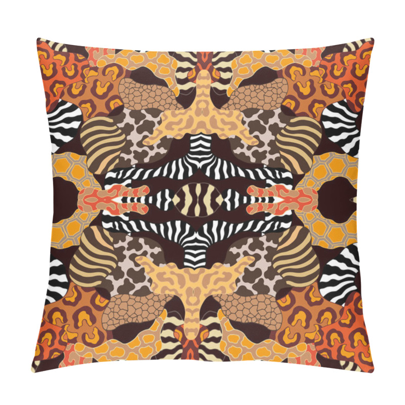 Personality  Undiscovered Africa. Seamless Wavy Vector Pattern With Animal Prints. Pillow Covers