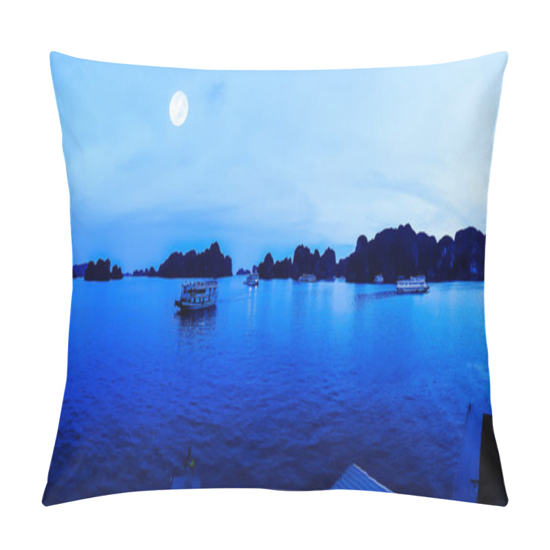 Personality  Hanoi Halong Bay / Vietnam September 2018 Pillow Covers