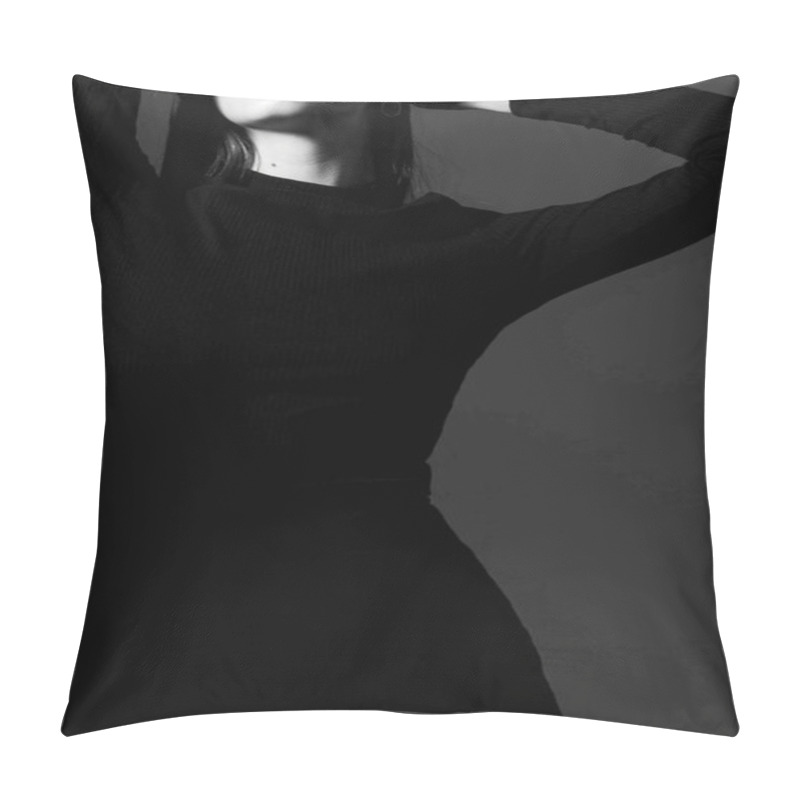 Personality  Fashionable And Stylish Photograph Of A Model In The Studio Close-up Pillow Covers