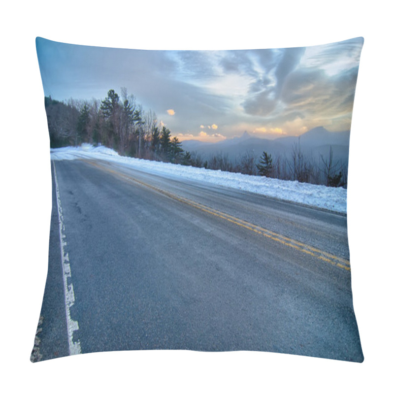 Personality  Scenic Views At Brown Mountain Overlook In North Carolina At Sun Pillow Covers