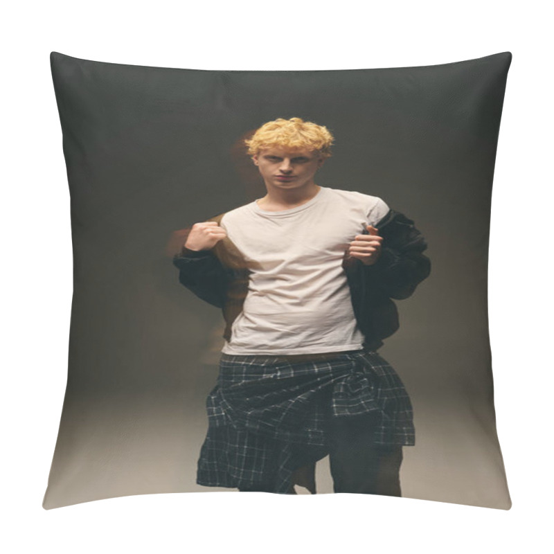 Personality  A Confident Young Man Models A Trendy Christmas Outfit In A Minimalistic Studio Setting. His Creative Fashion Choices Blend Casual And Festive Elements, Perfect For The Holiday Season. Pillow Covers