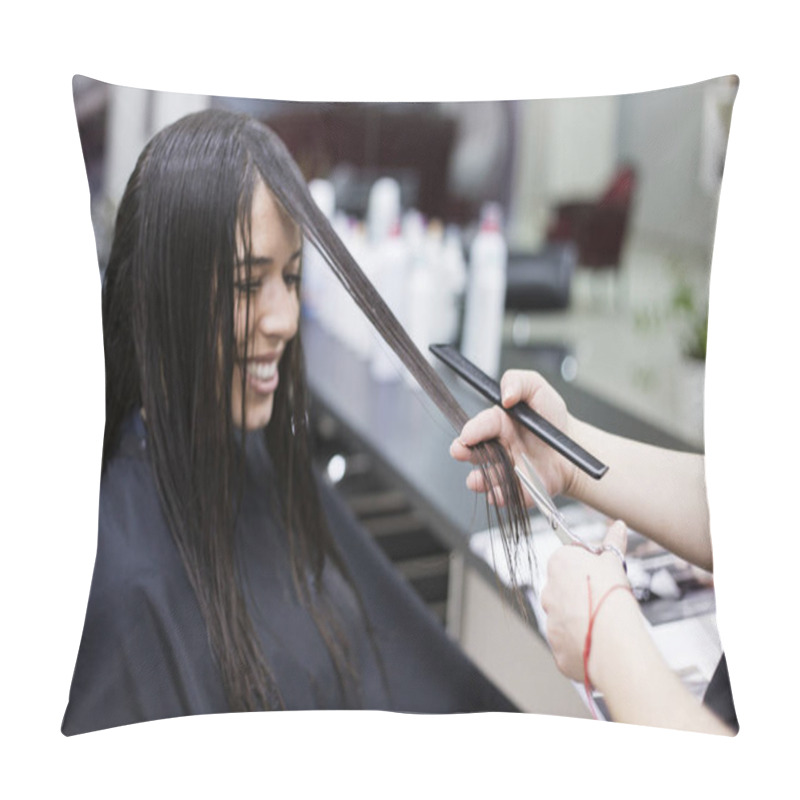 Personality  Woman In A Hair Salon, Haircut Pillow Covers