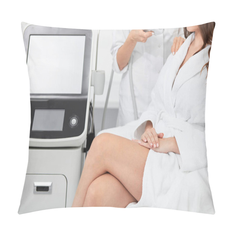 Personality  Woman With Crossed Legs Sitting In The Beauty Salon And Waiting For Procedure Pillow Covers