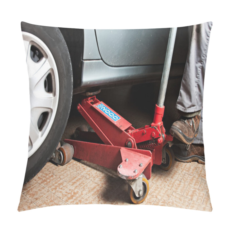 Personality  Cars Lifted Off The Ground Pillow Covers