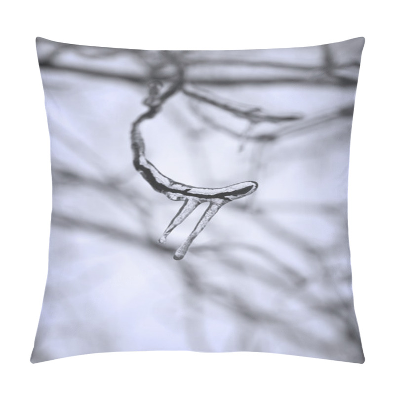 Personality  Branch Of Tree With Icicles Pillow Covers