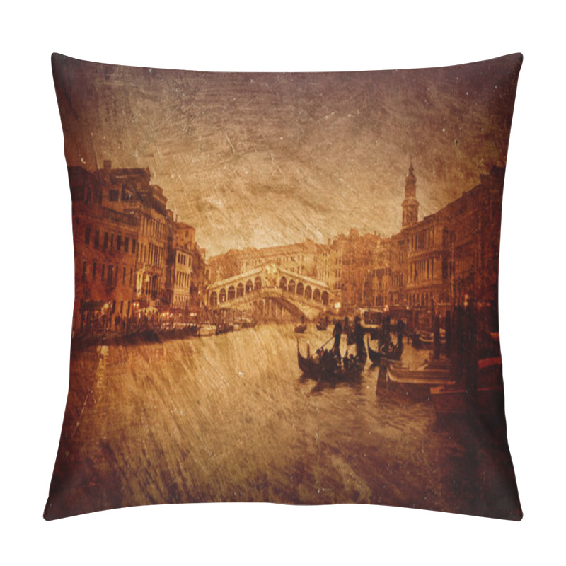 Personality  Rialto Bridge, Venice - Italy Pillow Covers