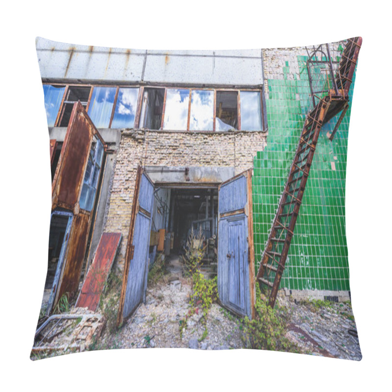 Personality  Old Factory In Chernobyl Zone Pillow Covers