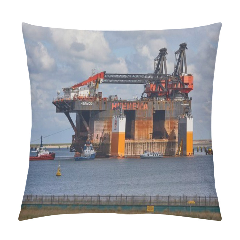 Personality  Heerema Hermod Decommissioning Pillow Covers