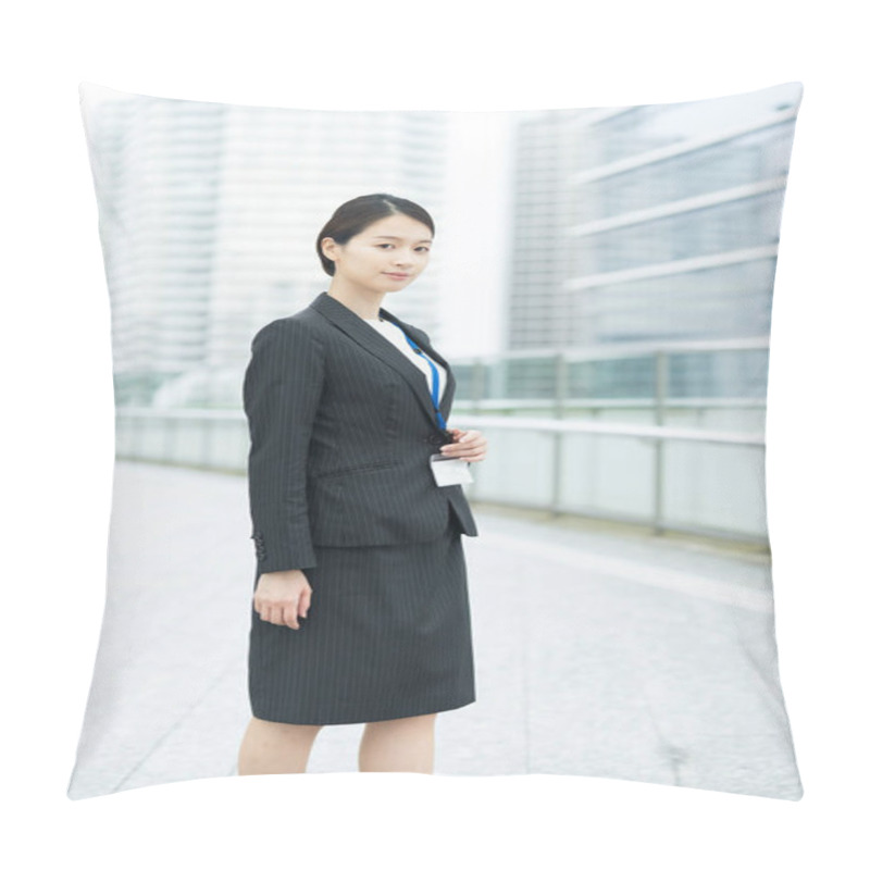 Personality  Portrait Of A Smiling Asian Young Business Woman Wearing A Suit Pillow Covers