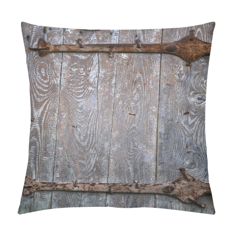 Personality  Medieval Wooden Door With Hardware Elements Pillow Covers