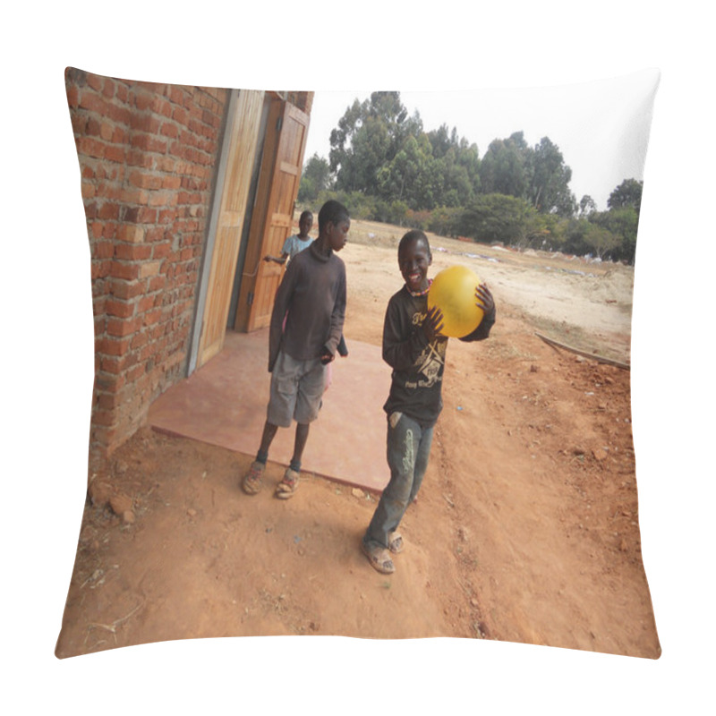 Personality  The Look Of Africa On The Faces Of Children  - Village Pomerini Pillow Covers