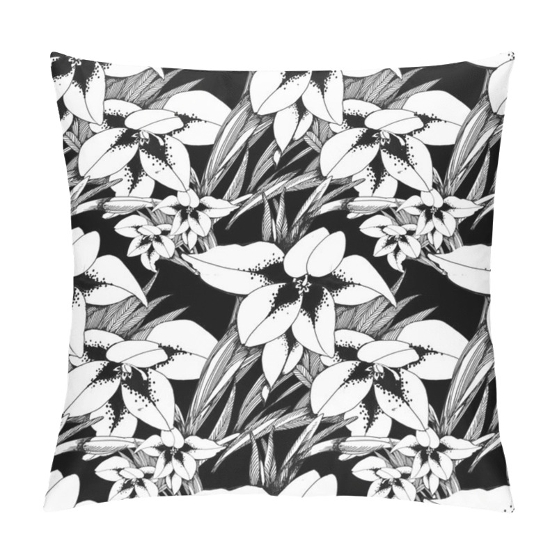 Personality  Summer Garden Blooming Flowers Pillow Covers