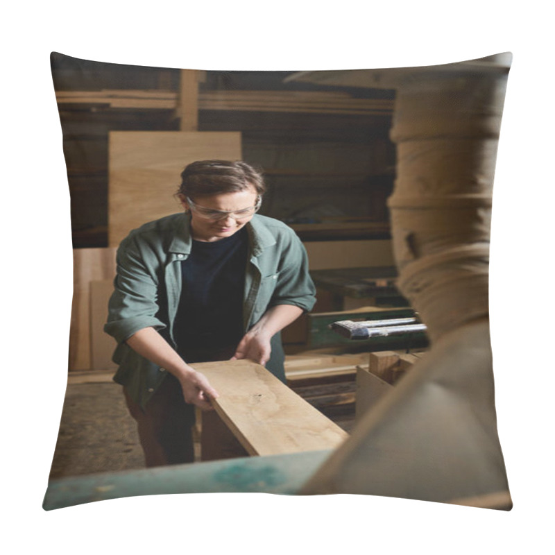 Personality  A Dedicated Female Carpenter Works Carefully With Wood, Demonstrating Her Craftsmanship In A Lively Workshop. Pillow Covers