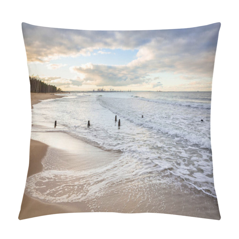 Personality  Baltic Sea Beach In Stormy Weather Pillow Covers