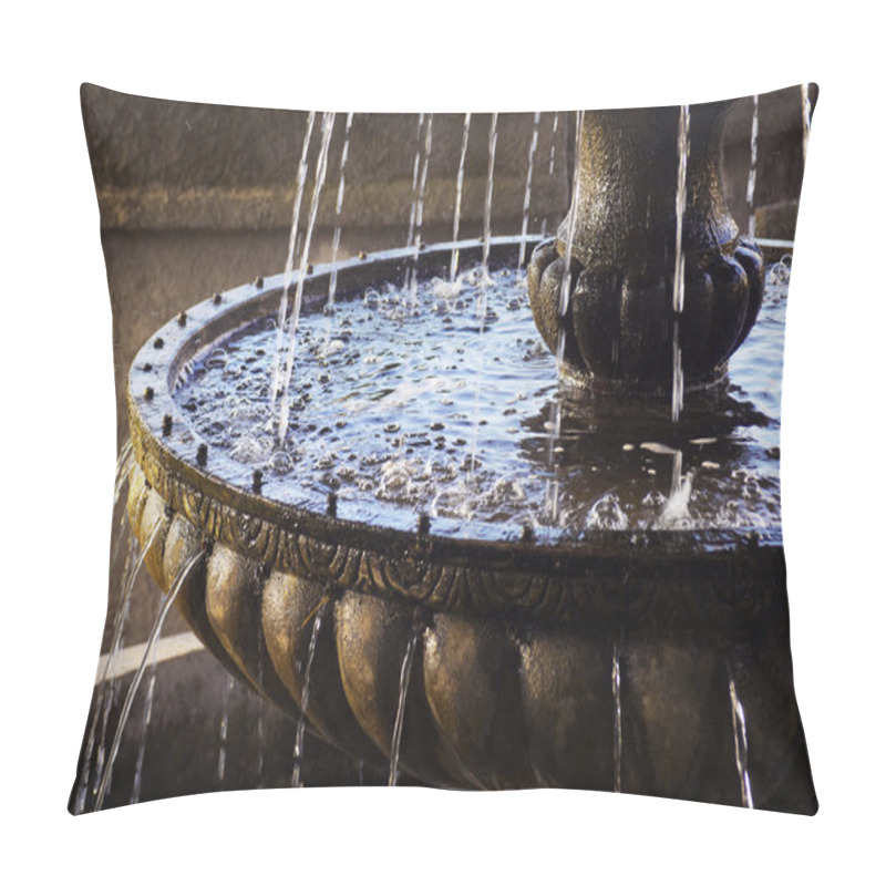 Personality  Classic Fountain Pillow Covers