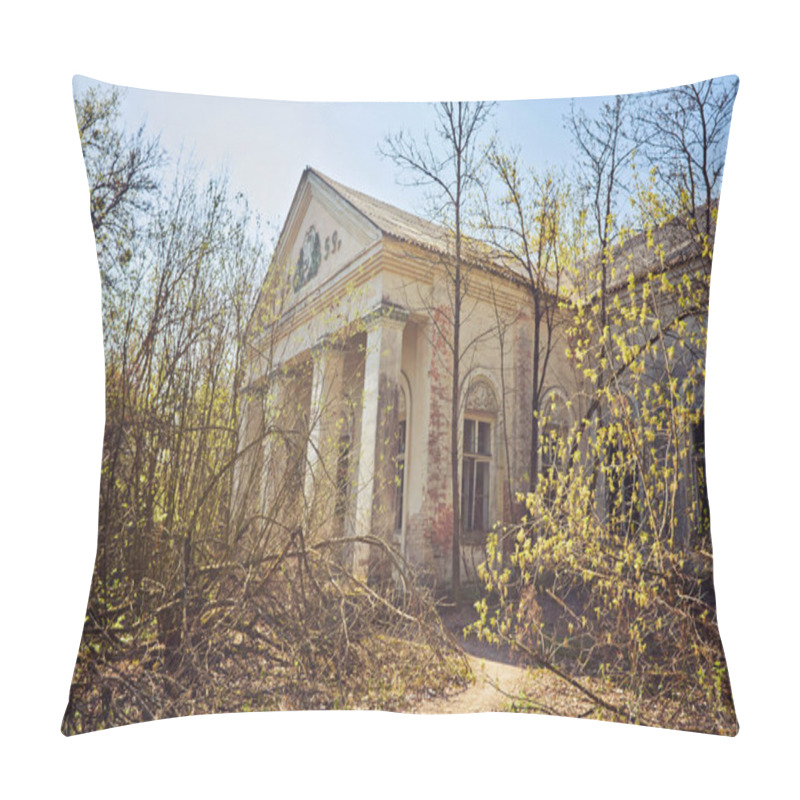 Personality  Abandoned House Of Culture Near Chernobyl Pillow Covers