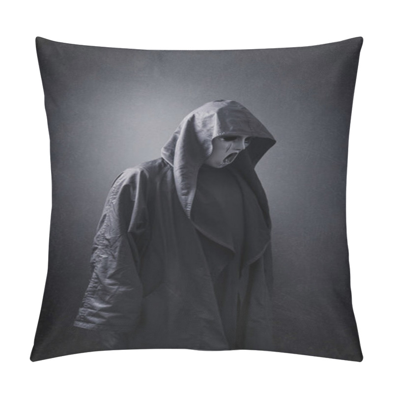 Personality   Scary Figure With Mask In Hooded Cloak In The Dark Pillow Covers