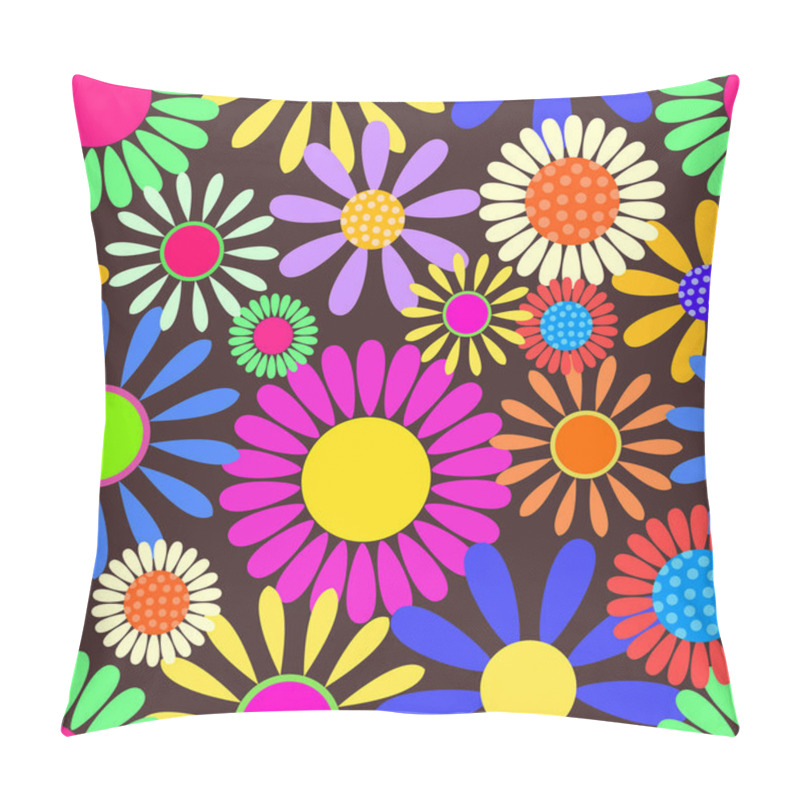 Personality  A Bright And Bold Floral Daisy Flower Pattern, Designed In A Retro Sixties Art Style. Pillow Covers