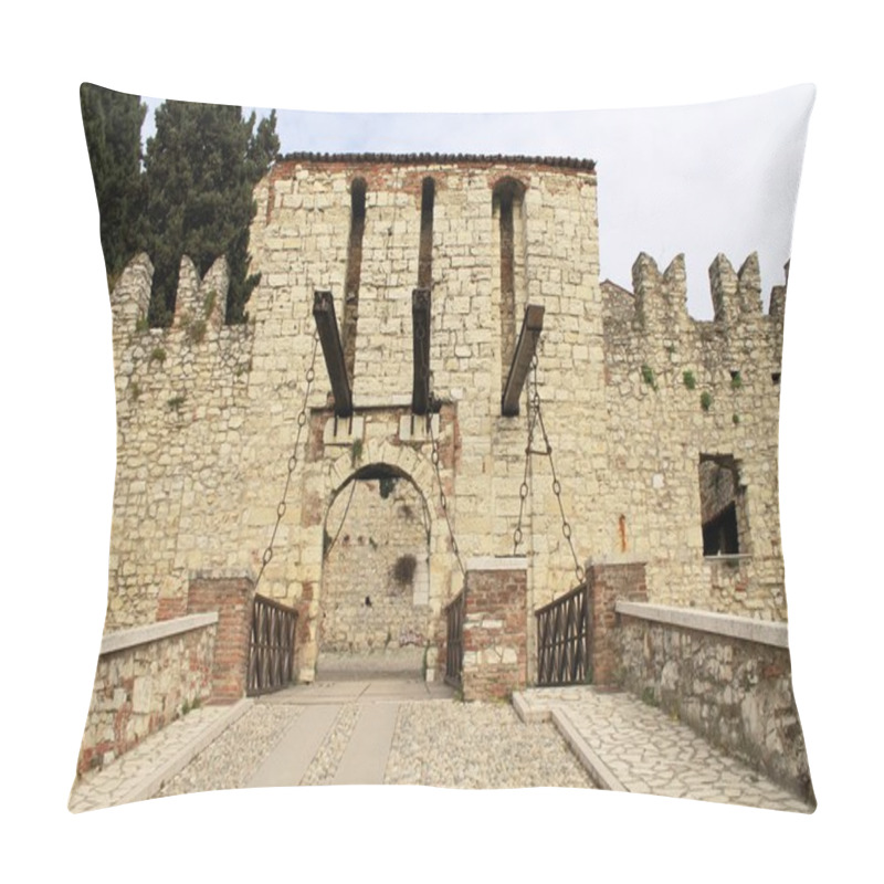 Personality  Castle Pillow Covers