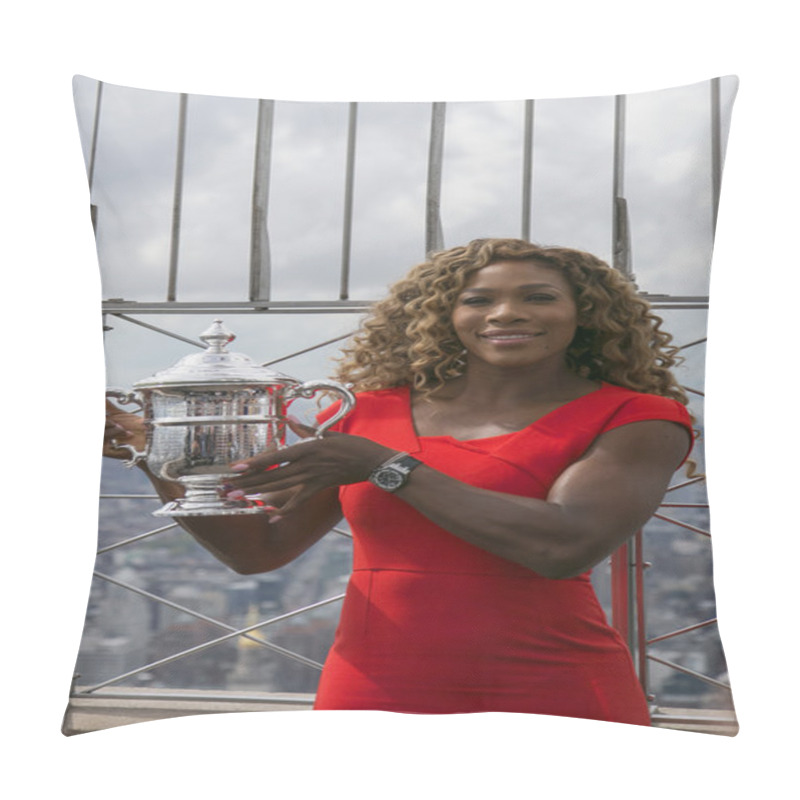 Personality  US Open 2014 Champion Serena Williams Posing With US Open Trophy On The Top Of Empire State Building Pillow Covers