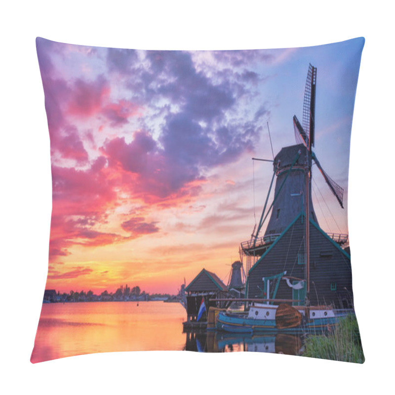 Personality  Windmills At Zaanse Schans In Holland On Sunset. Zaandam, Nether Pillow Covers