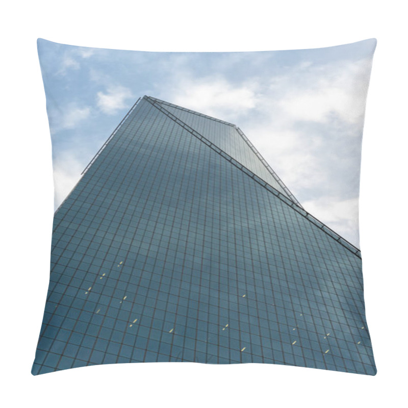 Personality  Low Angle View Of The Fountain Place, Dallas, Texas, USA Pillow Covers