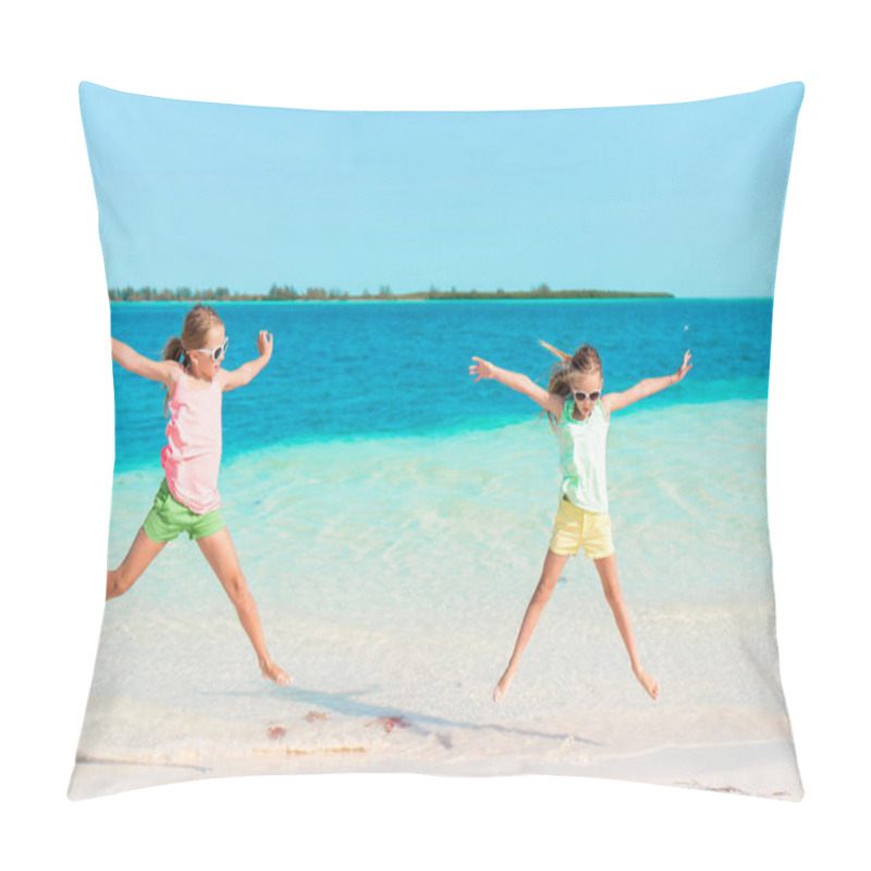 Personality  Adorable Little Girls Having Fun On The Beach Full Of Starfish On The Sand Pillow Covers