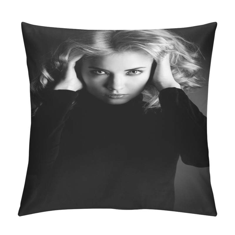 Personality  Penetrating Glance. Black-and-white Portrait Of A Calm Beautiful Young Woman Pillow Covers