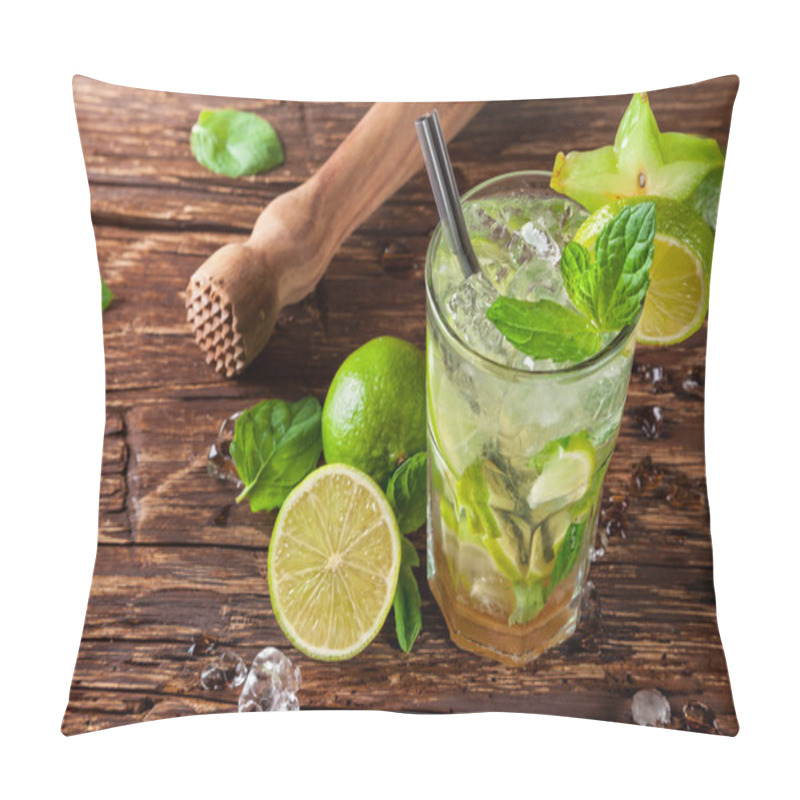 Personality  Mojito Drink On Wooden Planks Pillow Covers