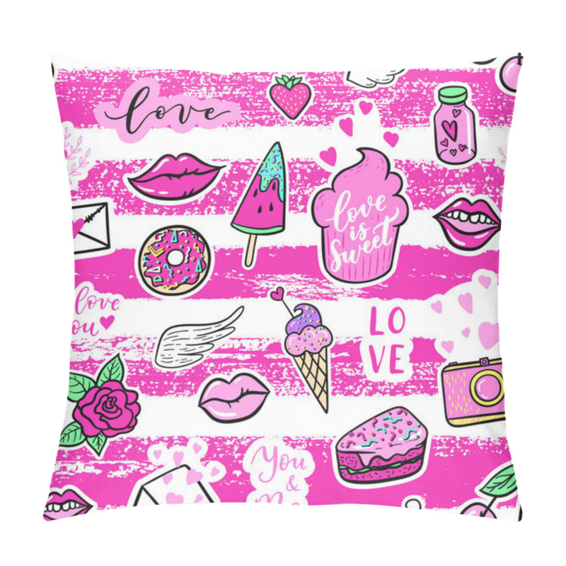 Personality  Vector Seamless Pattern With Fashion Fun Patches: Lip, Star, Strawberry, Speech Bubble On Stripe Background. Pop Art Stickers, Patches, Pins, Badges 80s-90s Style Pillow Covers