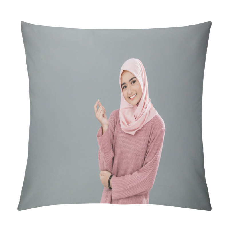 Personality  Attractive Asian Muslim Woman Pillow Covers