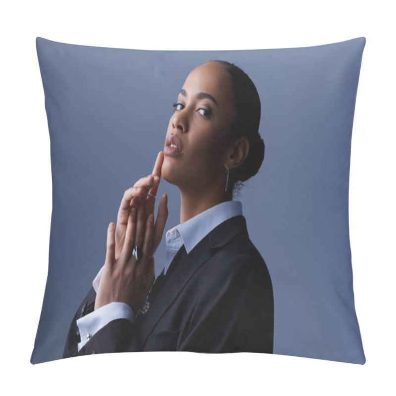 Personality  A Young African American Woman In A Business Suit Elegantly Holds Her Hands Together. Pillow Covers