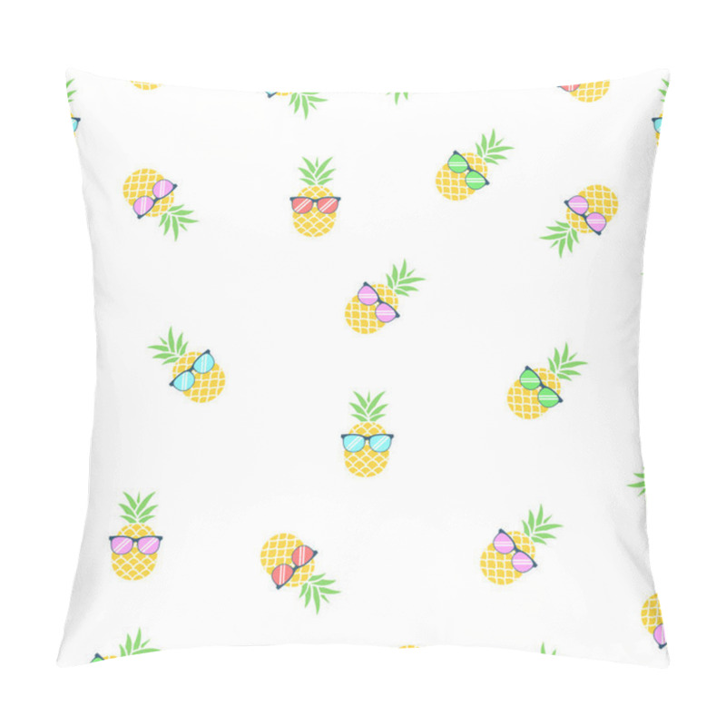 Personality  Seamless Pineapple In Glasses. Fresh Cute Exotic Fruits Wear In Sunglasses. Summer Vector Illustration Background Pillow Covers