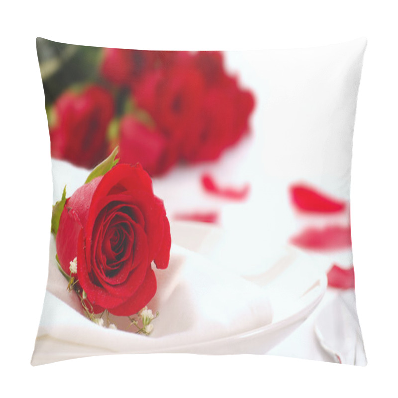 Personality  Red Rose On A Dinner Plate With Rose Petals Pillow Covers