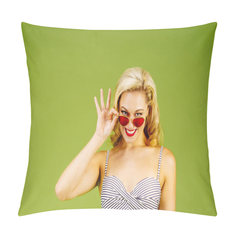 Personality  Peeking Over Red Sunglasses, Blonde Girl In Bikini, Isolated On Green Studio Background Pillow Covers