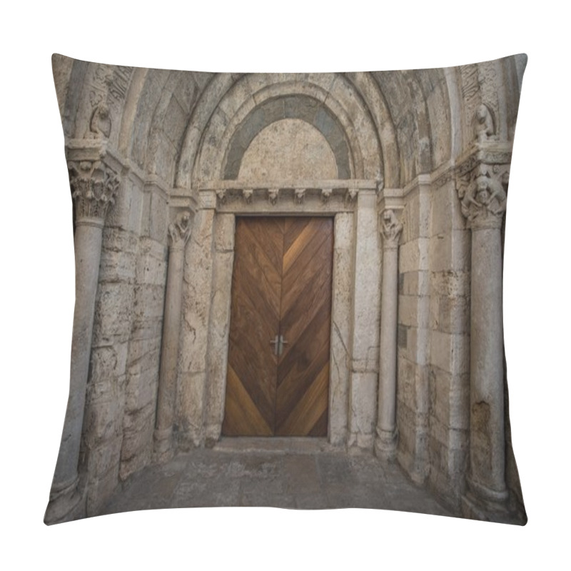 Personality  Wooden Door In Ancient Archway Pillow Covers