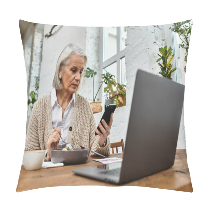 Personality  A Mature Woman With Beautiful Gray Hair Savors Her Meal And Checks Her Smartphone At A Cozy Table. Pillow Covers