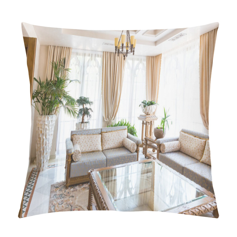 Personality  Mezhigirya Residence Of Yanukovich Pillow Covers