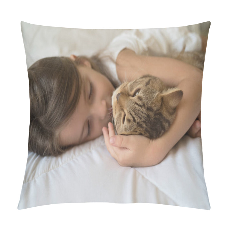 Personality  Child Sleeping With Cat Pillow Covers