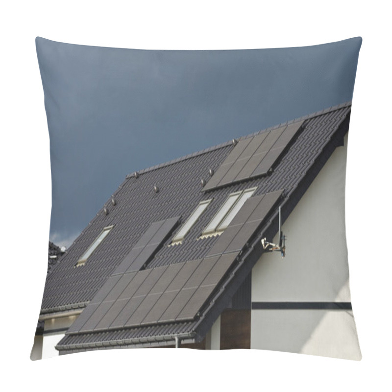 Personality  Modern Black Cell Solar Panels On The Roof Of A Priivate House On A Cloudy Day Pillow Covers