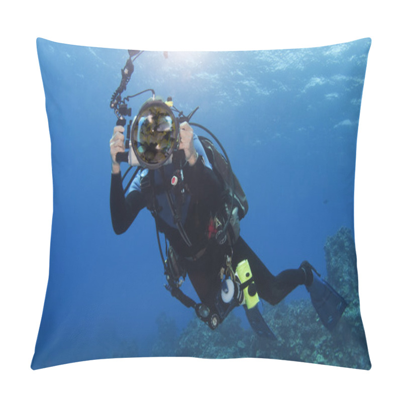 Personality  Underwater Photographer Pillow Covers