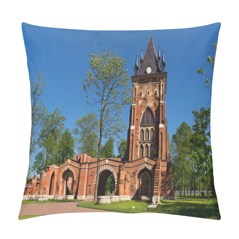 Personality  Pavilion Chapelle In Alexander Park In Tsarskoye Selo, St. Peter Pillow Covers