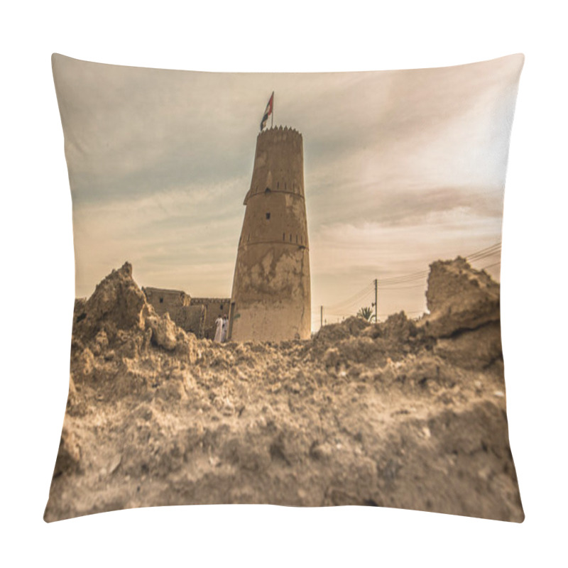 Personality  An Abandoned Building In Jazirat Al Hamra, Ras Al Khaimah Pillow Covers