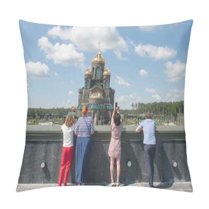 Personality  KUBINKA, MOSCOW REGION, RUSSIA - June 26, 2020 : Visitors Look At The Russian Main Church Of The Russian Armed Forces Patriot In The Park Pillow Covers