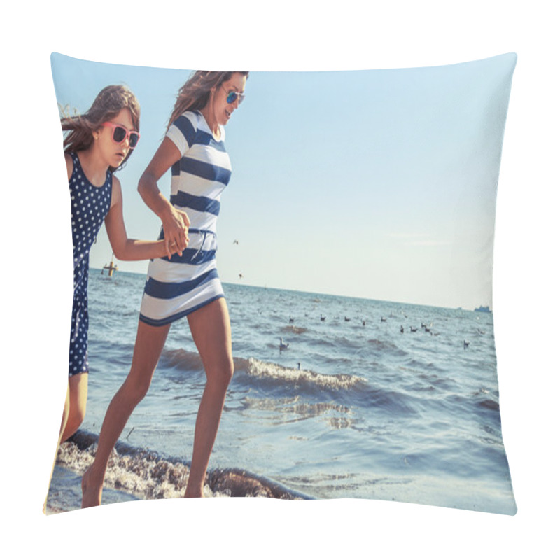 Personality  Family Running On Beach At Sea. Pillow Covers