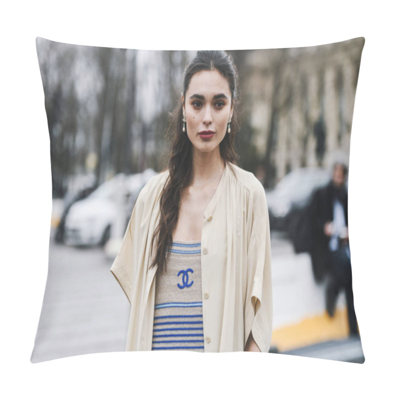 Personality  Paris, France - March 05, 2019: Street Style Outfit Before A Fashion Show During Milan Fashion Week - PFWFW19 Pillow Covers