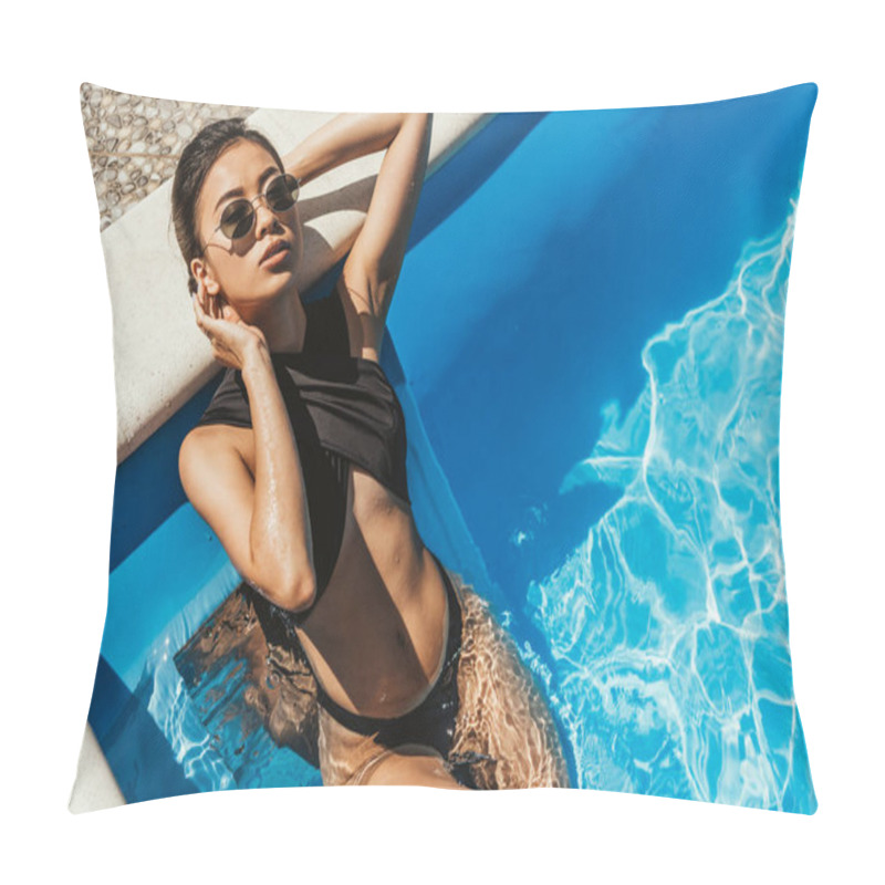 Personality  Beautiful Asian Girl In Swimsuit And Sunglasses Resting In Swimming Pool Pillow Covers