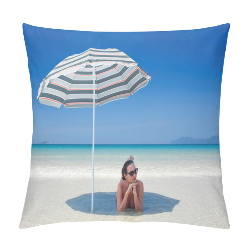 Personality  Woman Resting Under A Beach Umbrella. Pillow Covers