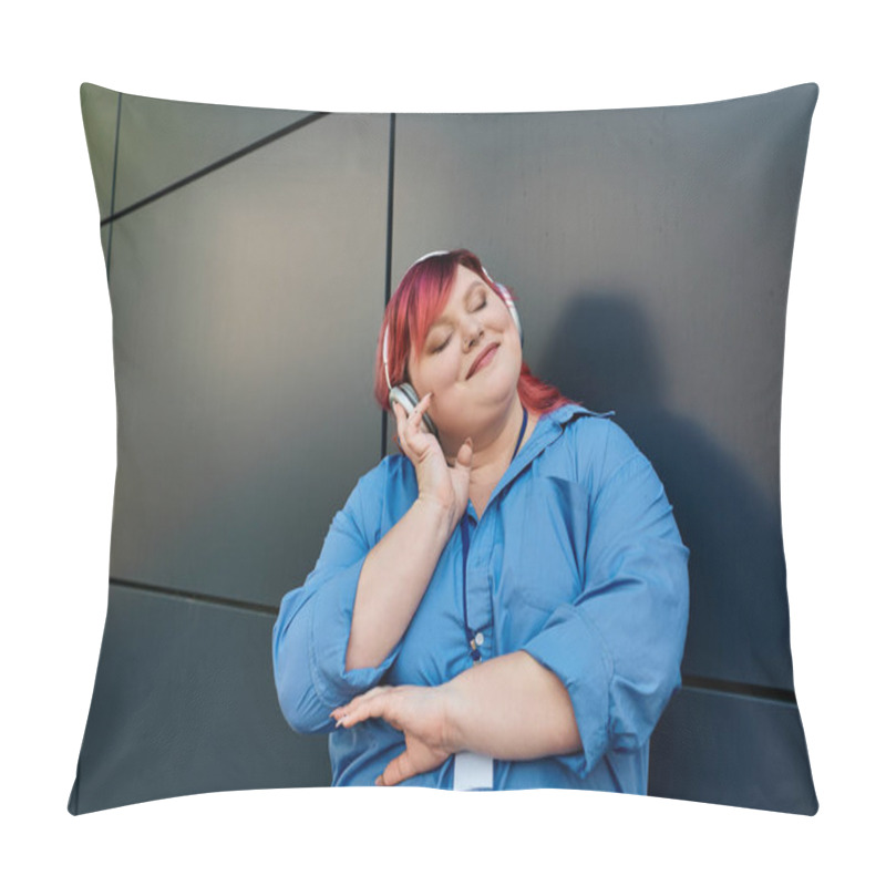 Personality  A Plus Size Woman In A Blue Shirt And Headphones Leans Against A Gray Wall, Lost In The Music. Pillow Covers